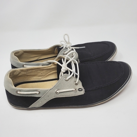 CALL IT SPRING | Classic  Black and Gray Shoes - Picture 4 of 6